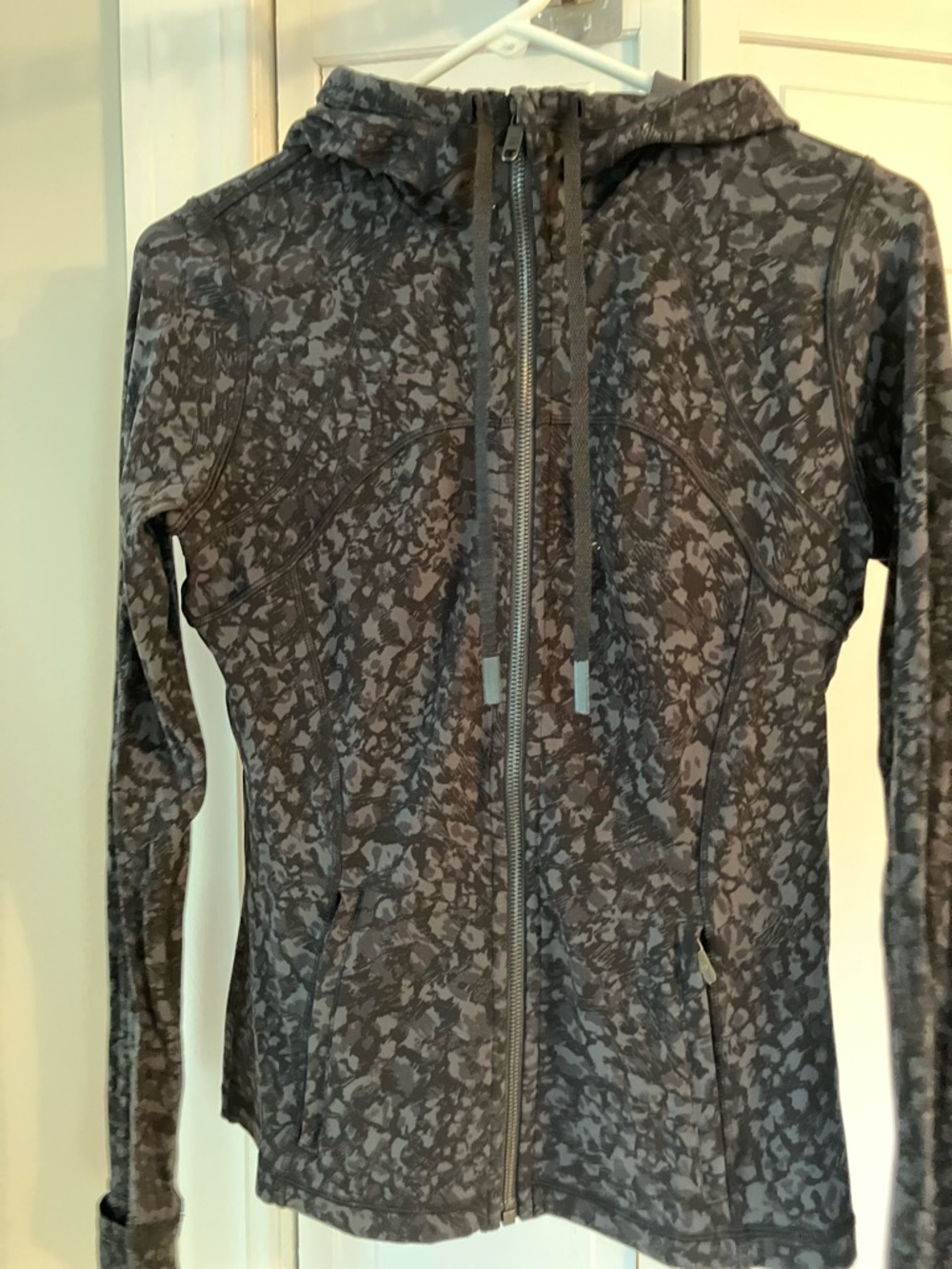 lululemon athletica Charcoal Gray Patterned Hooded Zip-Up Jacket